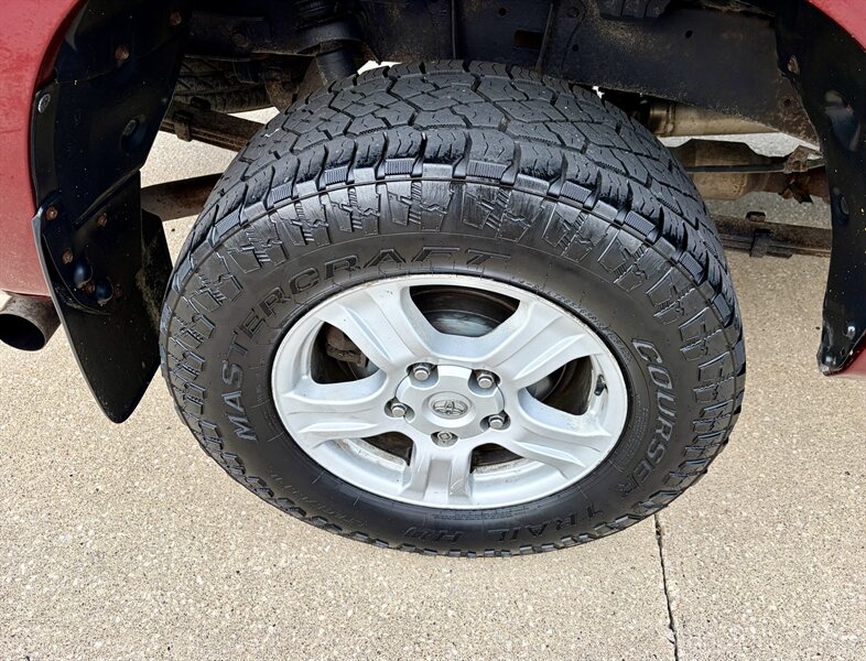2010 Toyota Tundra Grade - Photo 11 - Brunswick, OH 44212