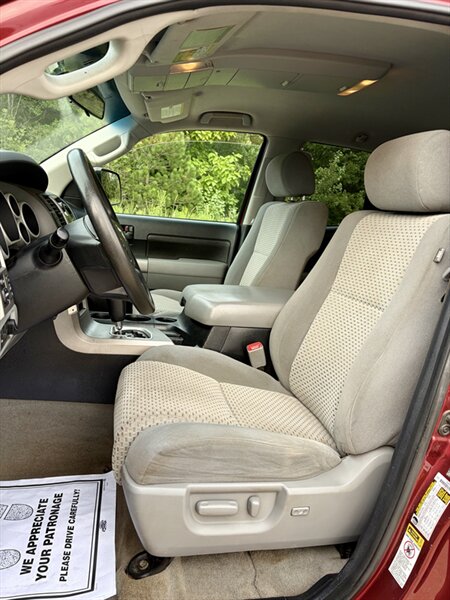 2010 Toyota Tundra Grade - Photo 6 - Brunswick, OH 44212