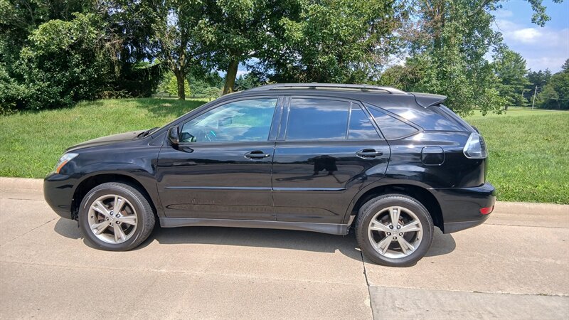 2006 Lexus RX 400h - Photo 9 - Brunswick, OH 44212