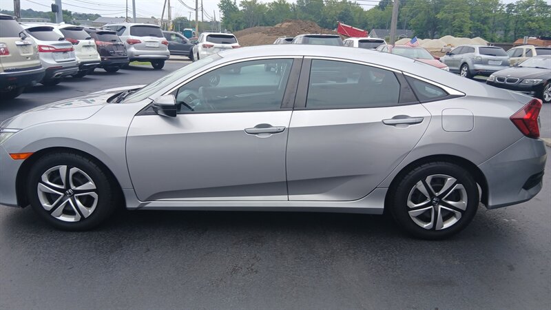 2016 Honda Civic LX - Photo 17 - Brunswick, OH 44212