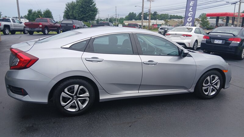 2016 Honda Civic LX - Photo 14 - Brunswick, OH 44212