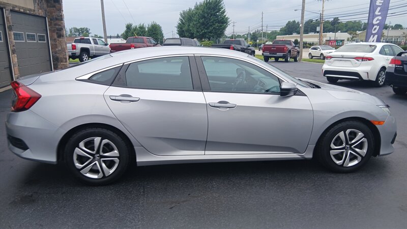 2016 Honda Civic LX - Photo 13 - Brunswick, OH 44212