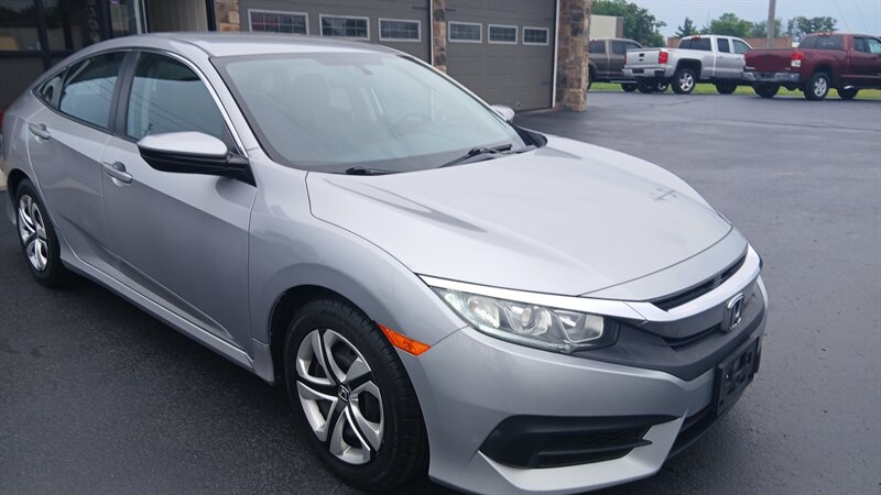 2016 Honda Civic LX - Photo 40 - Brunswick, OH 44212
