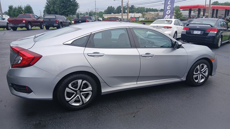 2016 Honda Civic LX - Photo 15 - Brunswick, OH 44212