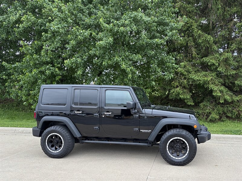 2016 Jeep Wrangler Unlimited Sport - Photo 6 - Brunswick, OH 44212