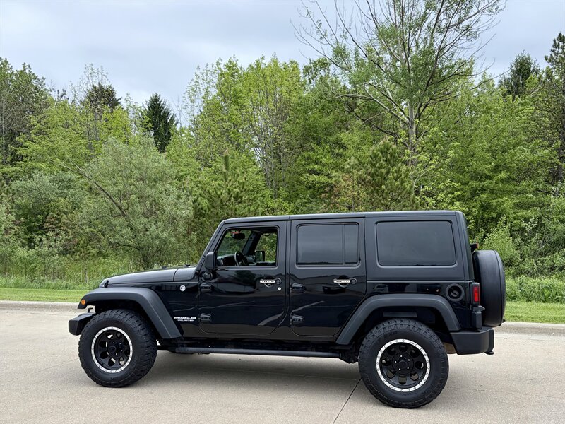2016 Jeep Wrangler Unlimited Sport - Photo 7 - Brunswick, OH 44212