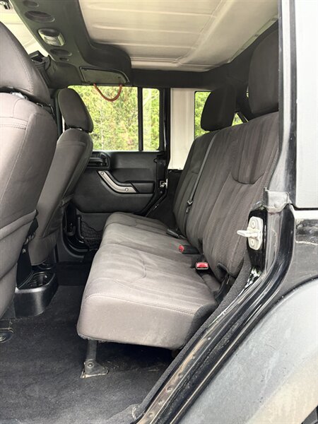 2016 Jeep Wrangler Unlimited Sport - Photo 9 - Brunswick, OH 44212