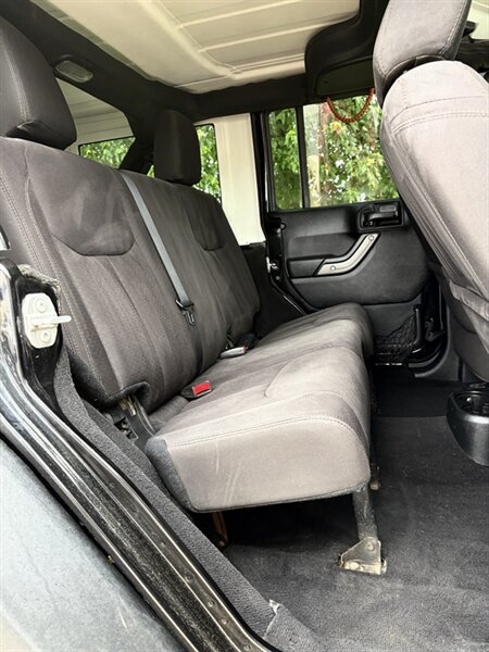 2016 Jeep Wrangler Unlimited Sport - Photo 12 - Brunswick, OH 44212