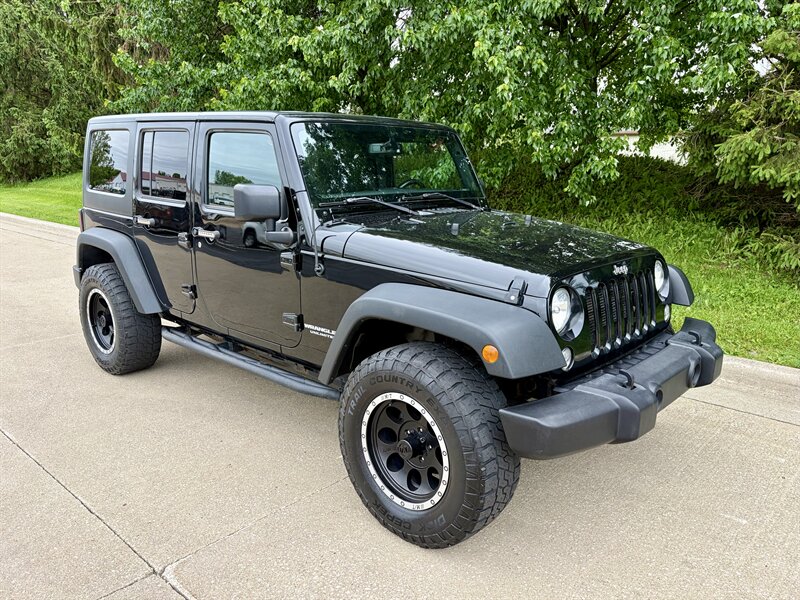 2016 Jeep Wrangler Unlimited Sport - Photo 2 - Brunswick, OH 44212