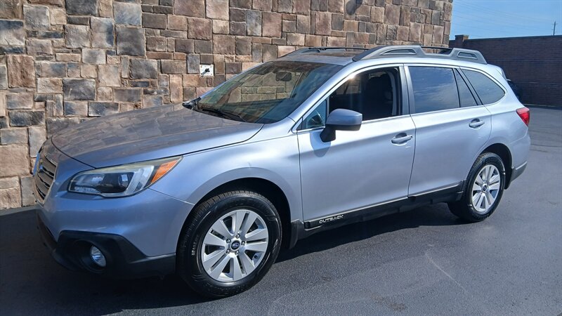 2015 Subaru Outback 2.5i Premium - Photo 11 - Brunswick, OH 44212