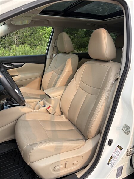 2018 Nissan Rogue S - Photo 7 - Brunswick, OH 44212