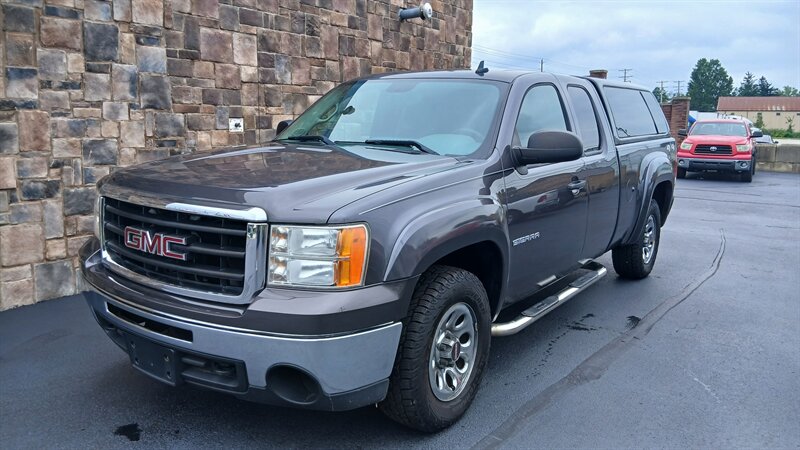 2011 GMC Sierra 1500 SL Extend cab - Photo 18 - Brunswick, OH 44212