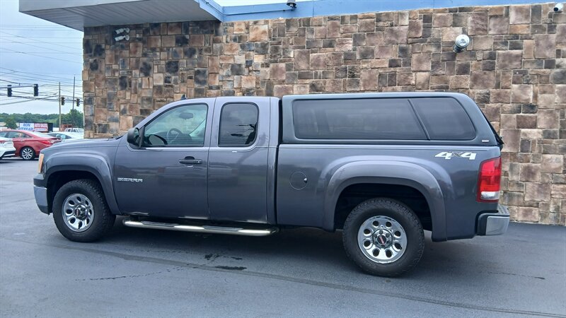 2011 GMC Sierra 1500 SL Extend cab - Photo 24 - Brunswick, OH 44212