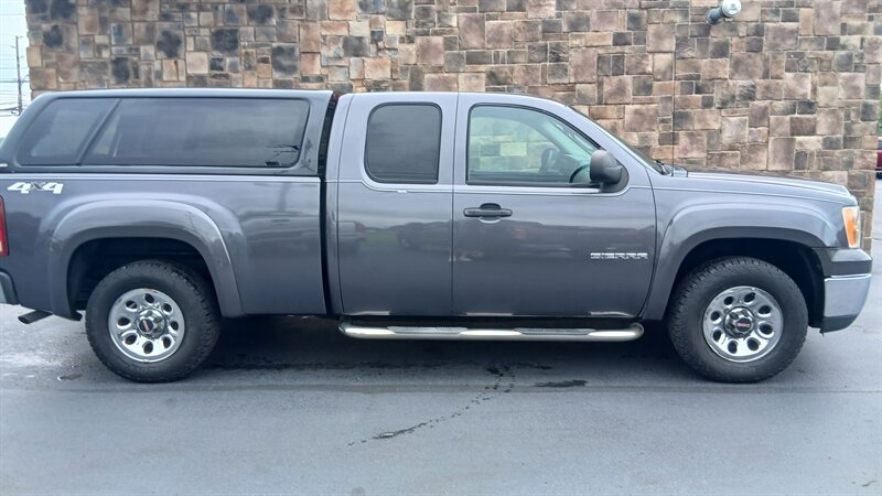2011 GMC Sierra 1500 SL Extend cab - Photo 26 - Brunswick, OH 44212
