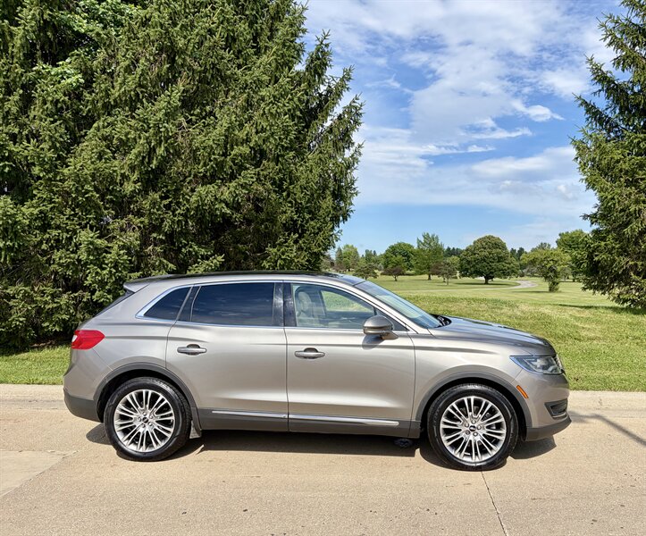 2017 Lincoln MKX Reserve - Photo 5 - Brunswick, OH 44212