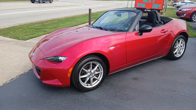 2016 Mazda MX-5 Miata Sport - Photo 2 - Brunswick, OH 44212