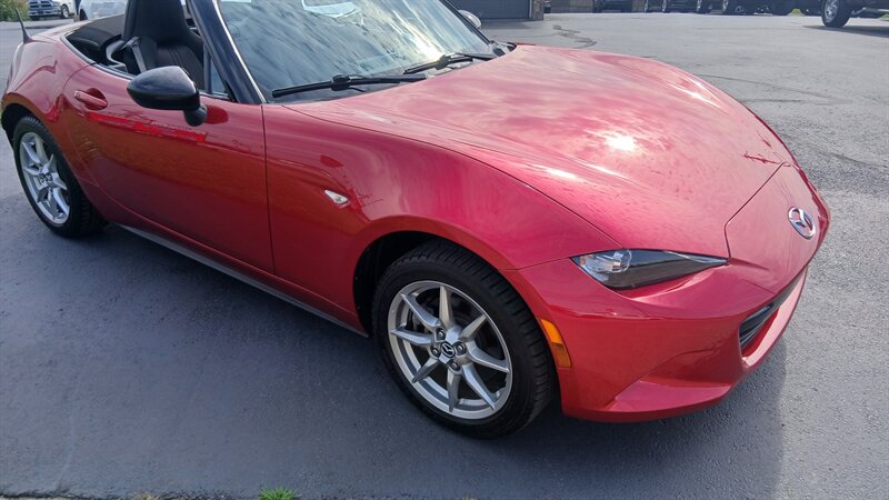 2016 Mazda MX-5 Miata Sport - Photo 12 - Brunswick, OH 44212