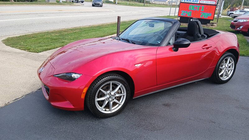 2016 Mazda MX-5 Miata Sport  