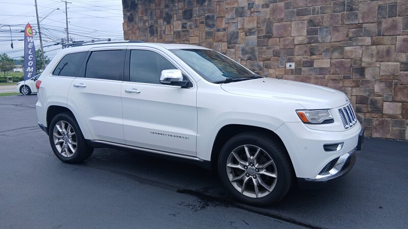 2014 Jeep Grand Cherokee Summit - Photo 5 - Brunswick, OH 44212