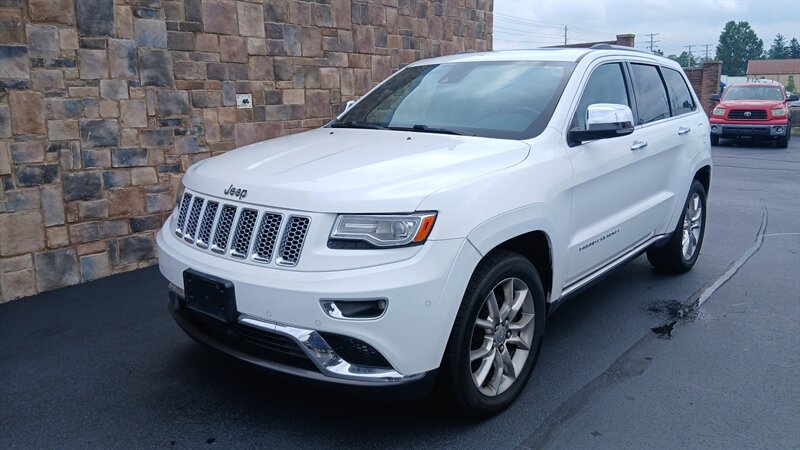 2014 Jeep Grand Cherokee Summit - Photo 16 - Brunswick, OH 44212