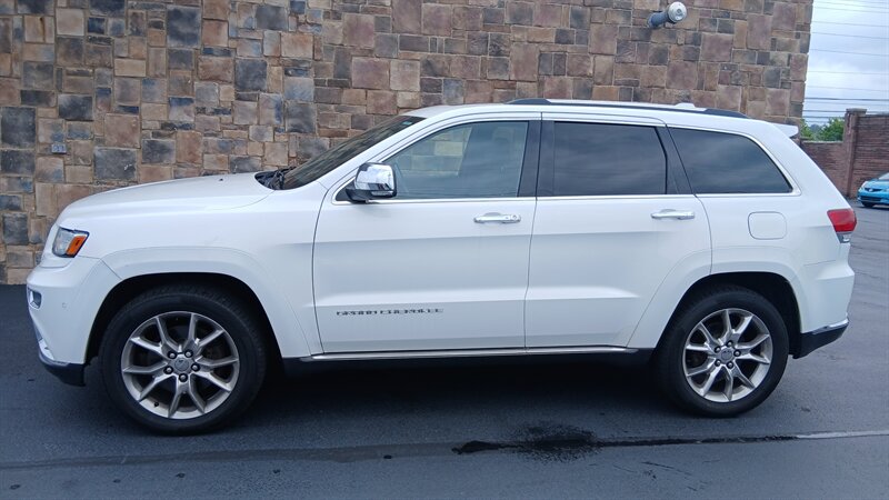 2014 Jeep Grand Cherokee Summit - Photo 24 - Brunswick, OH 44212