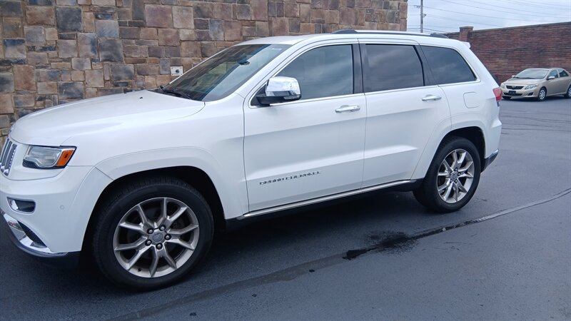 2014 Jeep Grand Cherokee Summit - Photo 21 - Brunswick, OH 44212