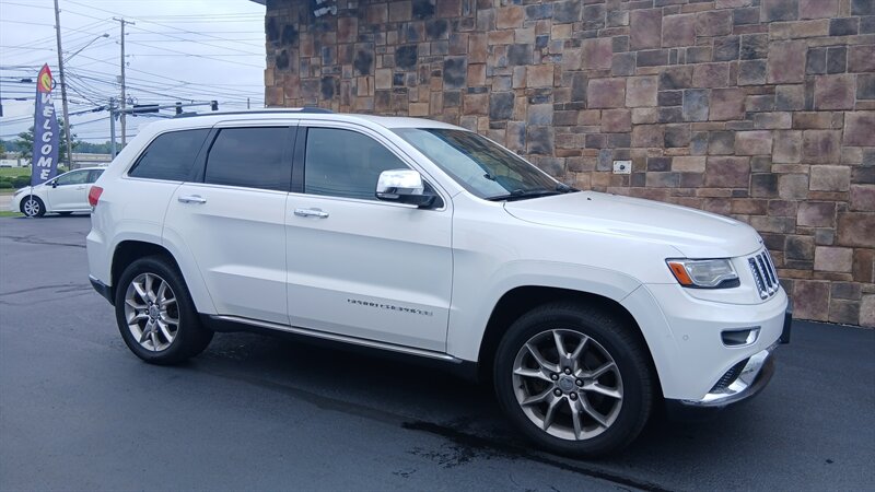 2014 Jeep Grand Cherokee Summit - Photo 4 - Brunswick, OH 44212