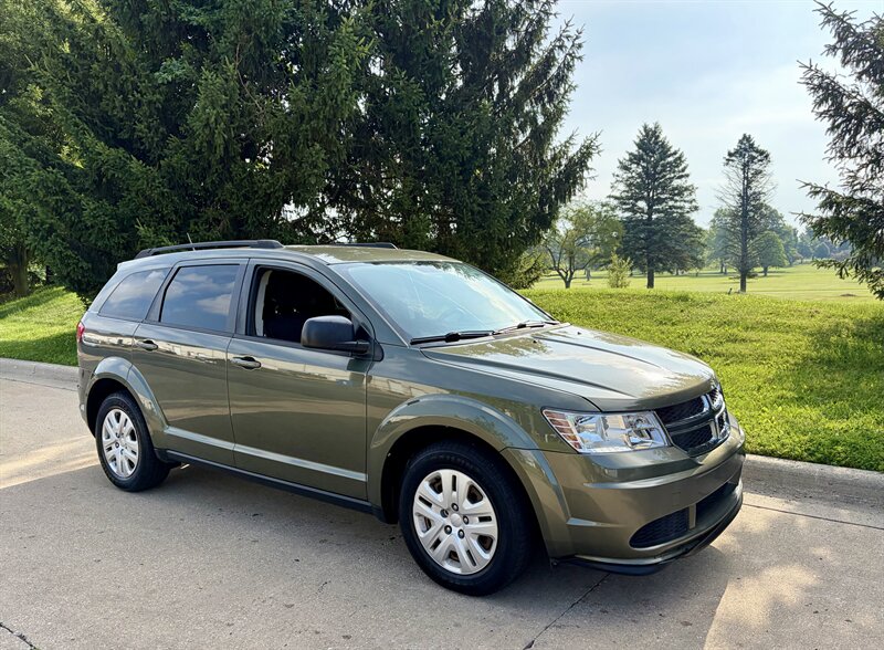 2016 Dodge Journey SE - Photo 2 - Brunswick, OH 44212