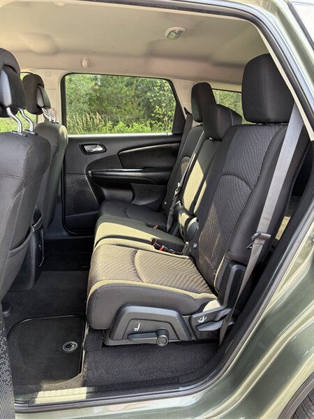 2016 Dodge Journey SE - Photo 5 - Brunswick, OH 44212