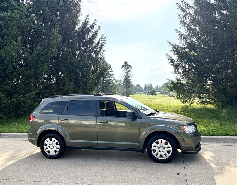 2016 Dodge Journey SE - Photo 3 - Brunswick, OH 44212