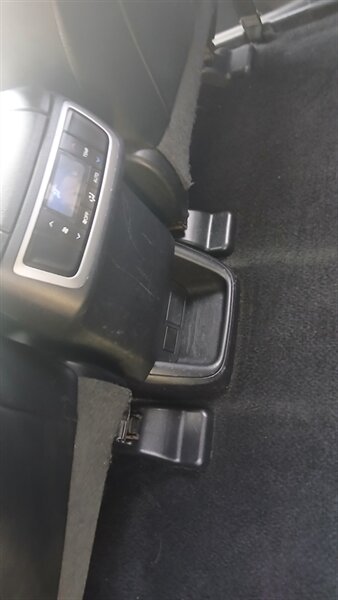 2015 Toyota Highlander LE - Photo 22 - Brunswick, OH 44212