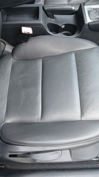 2015 Toyota Highlander LE - Photo 31 - Brunswick, OH 44212