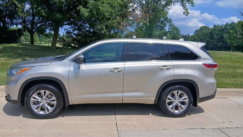 2015 Toyota Highlander LE - Photo 41 - Brunswick, OH 44212