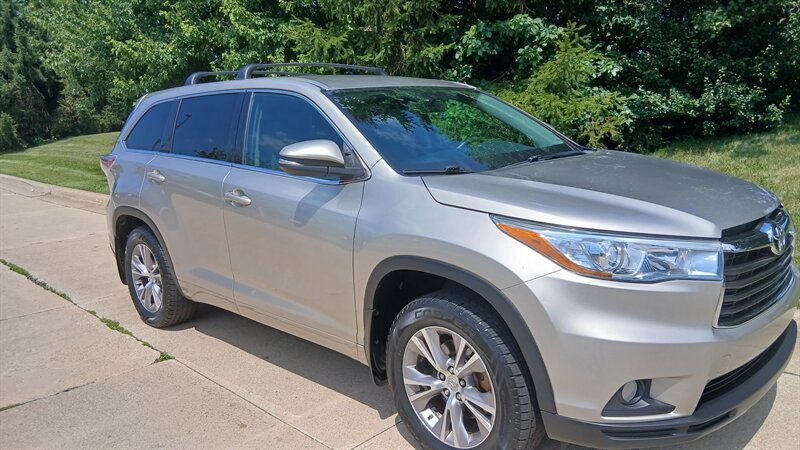 2015 Toyota Highlander LE - Photo 18 - Brunswick, OH 44212