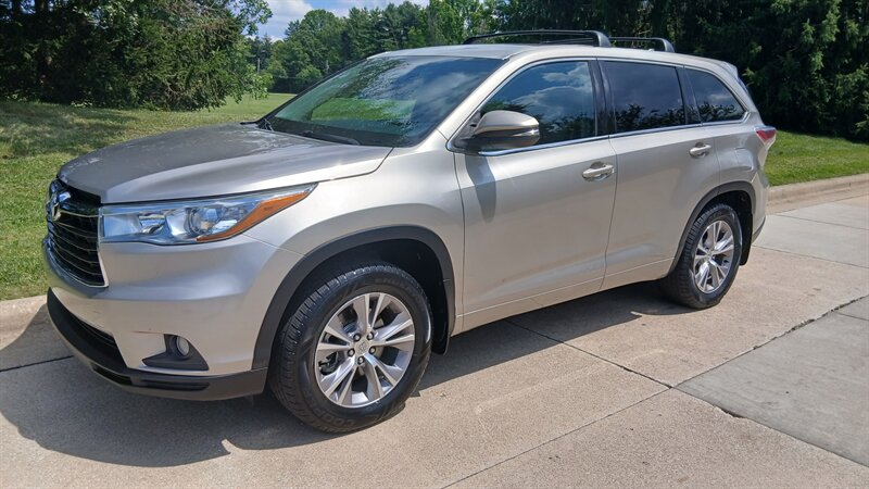 2015 Toyota Highlander LE - Photo 40 - Brunswick, OH 44212
