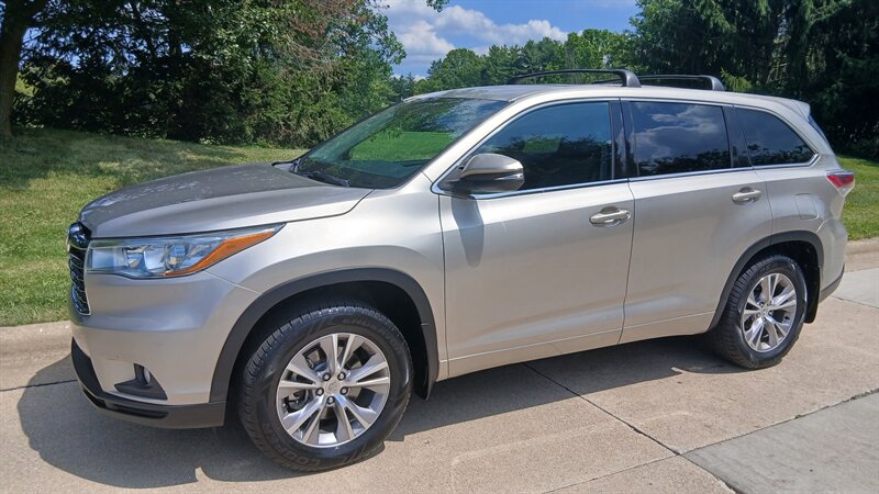 2015 Toyota Highlander LE - Photo 39 - Brunswick, OH 44212