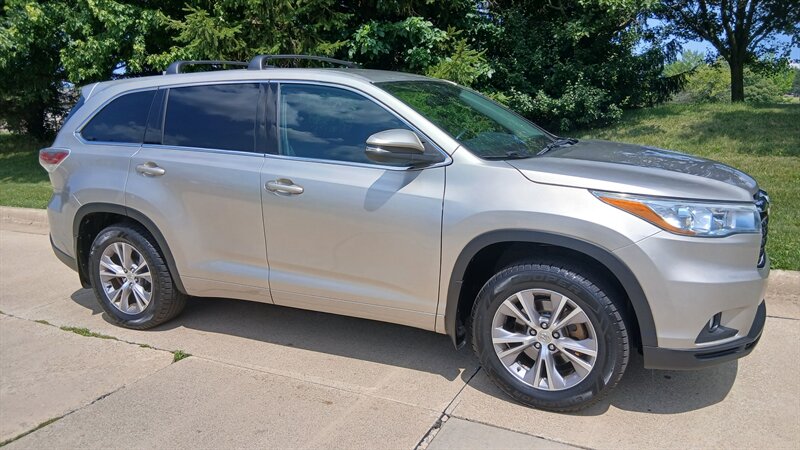 2015 Toyota Highlander LE - Photo 17 - Brunswick, OH 44212