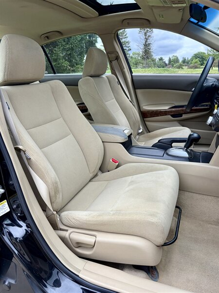 2008 Honda Accord EX - Photo 9 - Brunswick, OH 44212