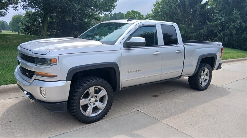 2018 Chevrolet Silverado 1500 LT - Photo 39 - Brunswick, OH 44212