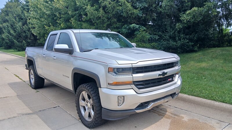2018 Chevrolet Silverado 1500 LT - Photo 34 - Brunswick, OH 44212