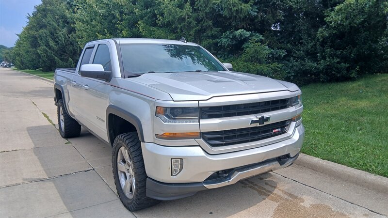 2018 Chevrolet Silverado 1500 LT - Photo 17 - Brunswick, OH 44212