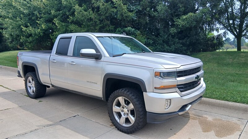 2018 Chevrolet Silverado 1500 LT - Photo 9 - Brunswick, OH 44212