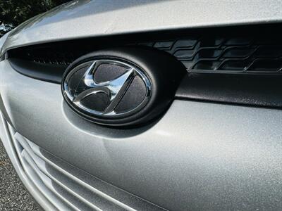 2018 Hyundai Elantra SE - Photo 9 - Thomasville, NC 27360