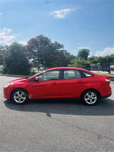 2013 Ford Focus SE - Photo 8 - Thomasville, NC 27360