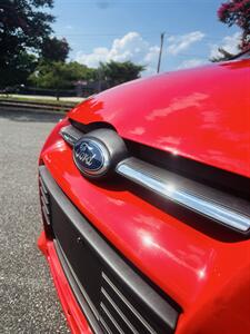 2013 Ford Focus SE - Photo 9 - Thomasville, NC 27360
