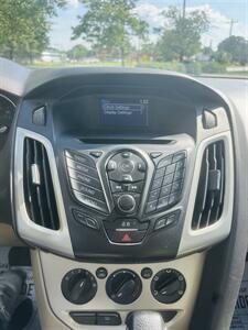 2013 Ford Focus SE - Photo 18 - Thomasville, NC 27360