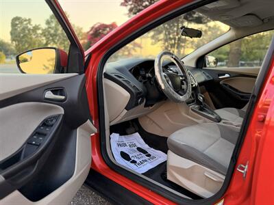 2013 Ford Focus SE - Photo 8 - Thomasville, NC 27360