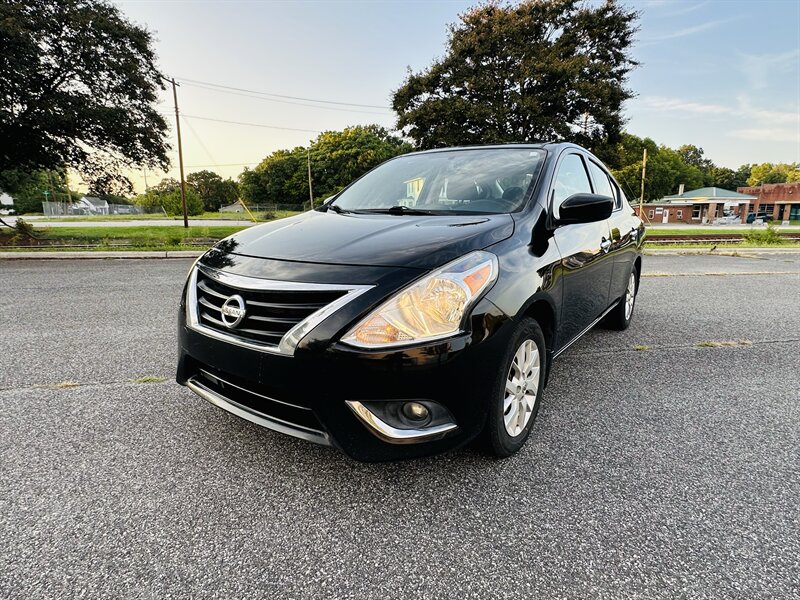 2019 Nissan Versa SV   - Photo 1 - Thomasville, NC 27360