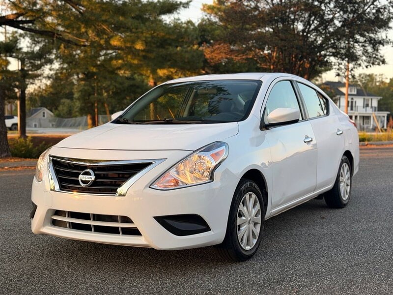2017 Nissan Versa 1.6 SV  