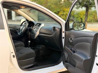 2017 Nissan Versa 1.6 SV - Photo 11 - Thomasville, NC 27360